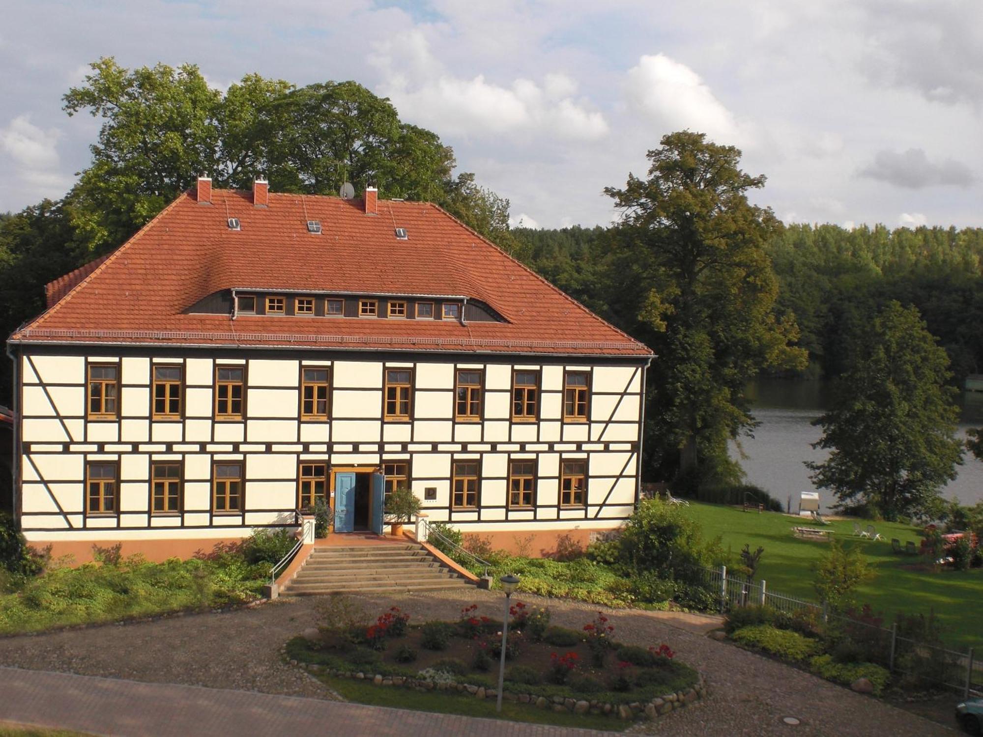 Drostenhaus Feldberg Feldberger Seenlandschaft Exterior photo
